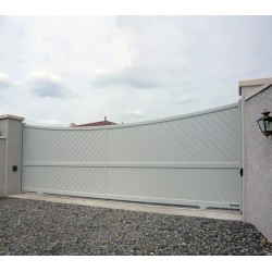 Portail Aluminium intemporel plein sur mesure